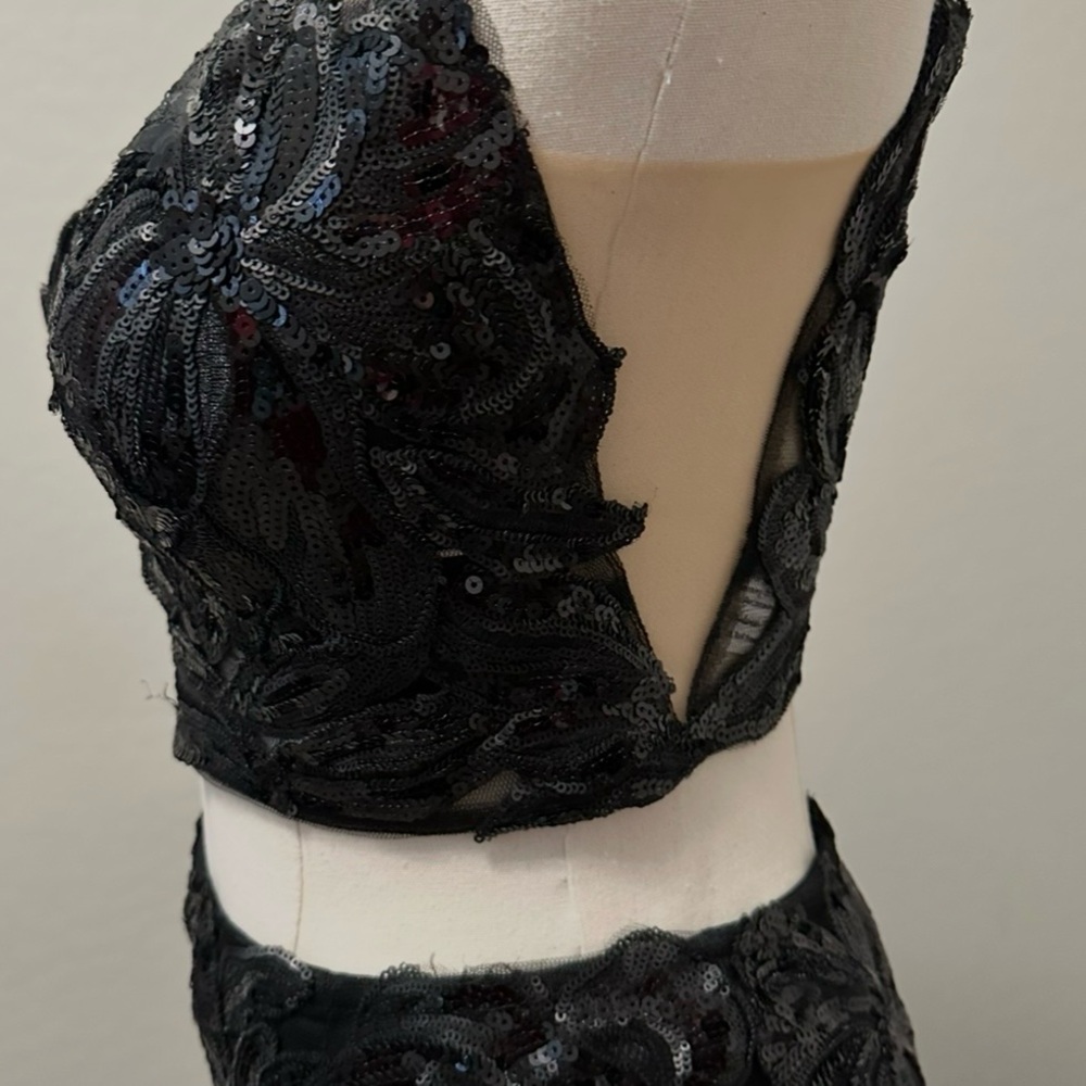 NEW JOVANI SZ 6 BLACK TWO PIECE ILLUSION SEQUIN TULLE FORMAL EVENING GOWN - Picture 8 of 14